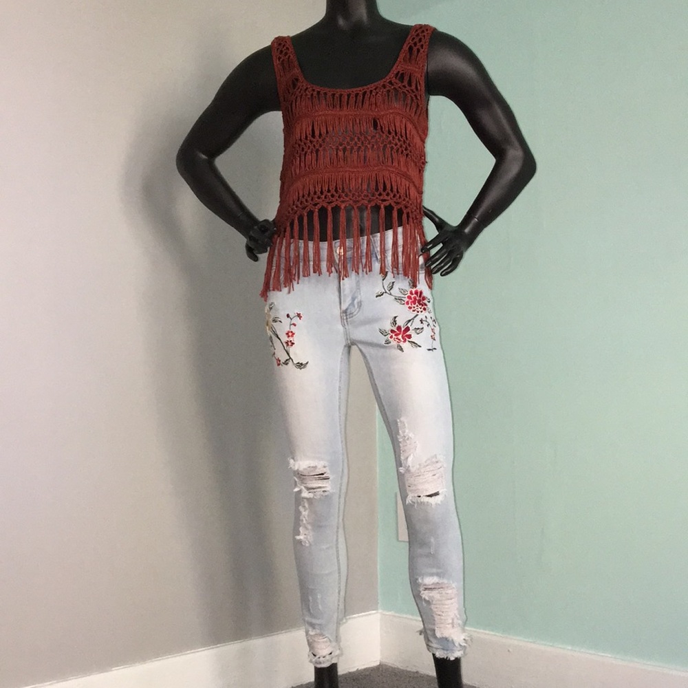 Urban Heritage Denim Distressed Light Wash Floral Embroidered Skinny Jeans 3(26)